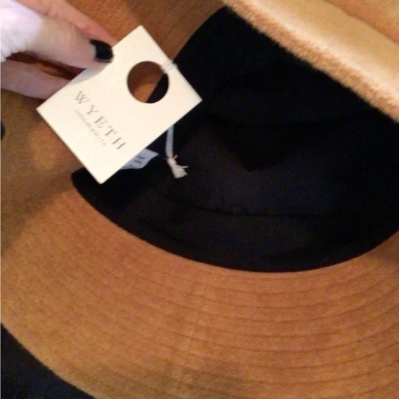Rare ! Wyeth terry cloth Carmel bucket hat